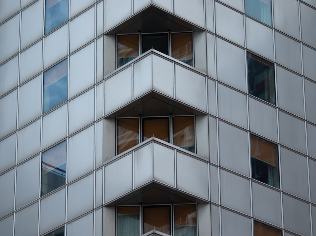 Mastering the First Impression: Your intriguing post title goes here a-building-with-windows-irmysgezsls